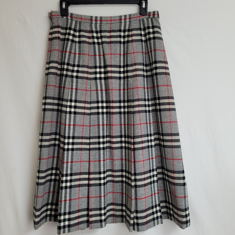 Vintage Burberrys plaid wool skirt